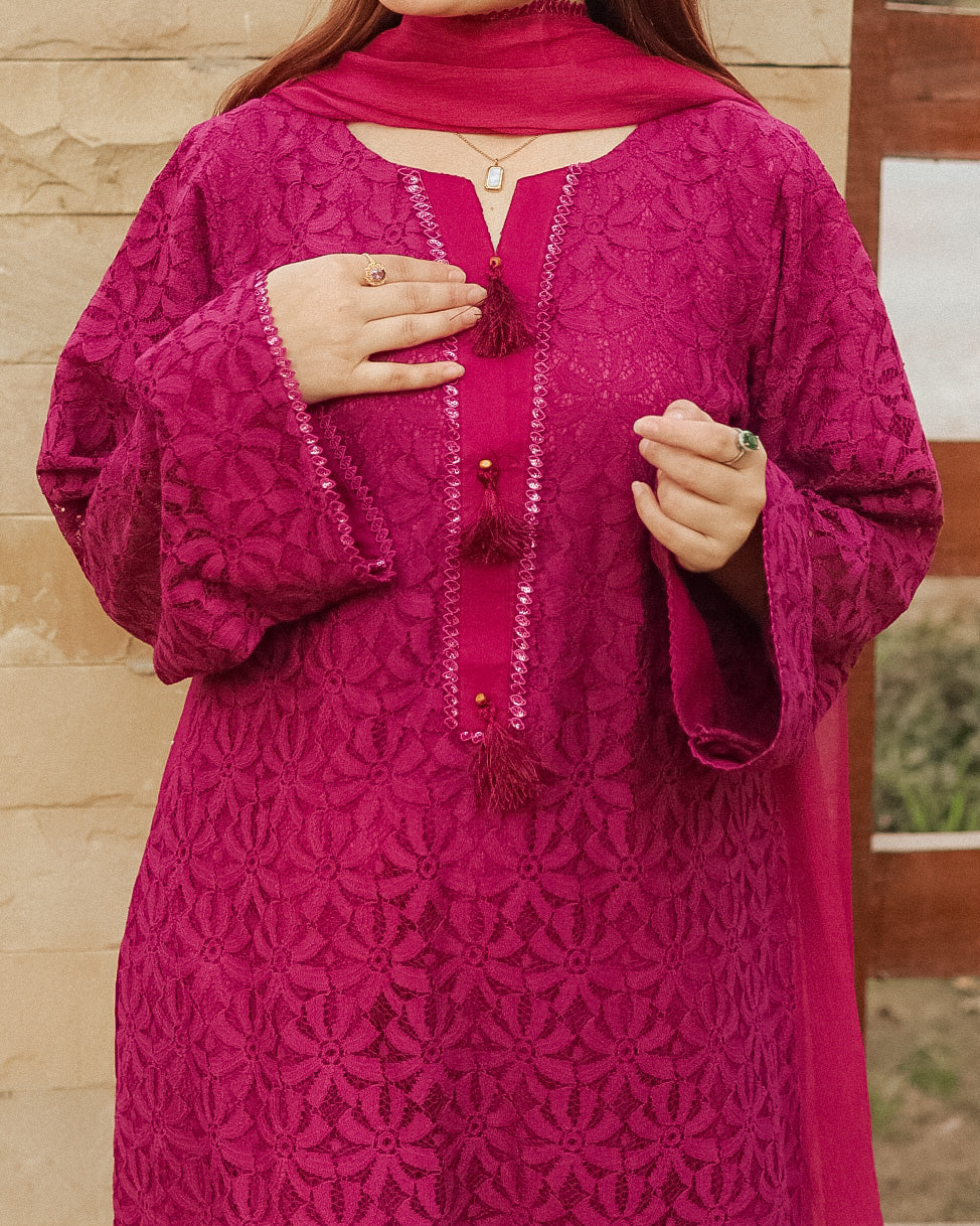 Nazakat Gulaabi