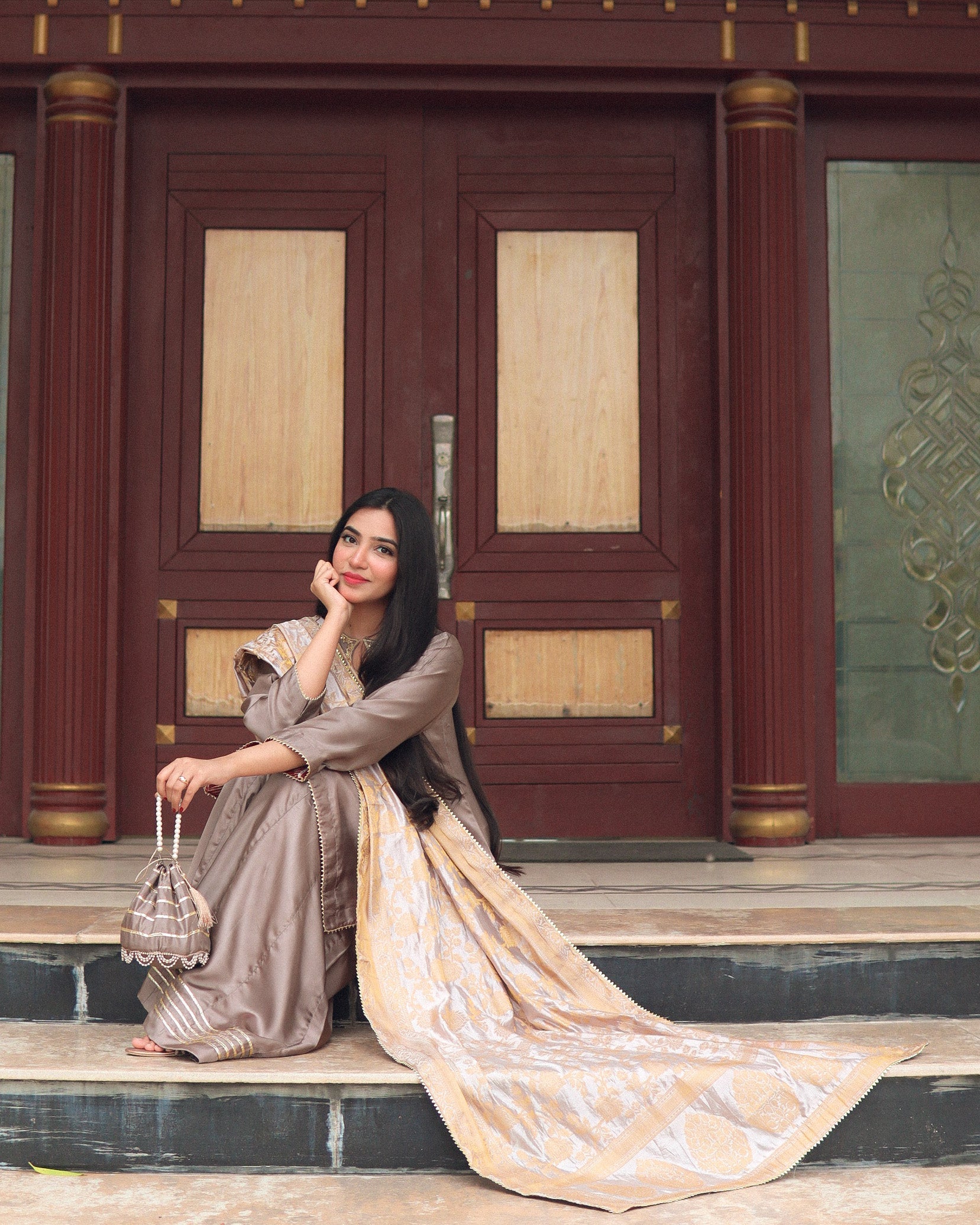 Reshmi Andaaz