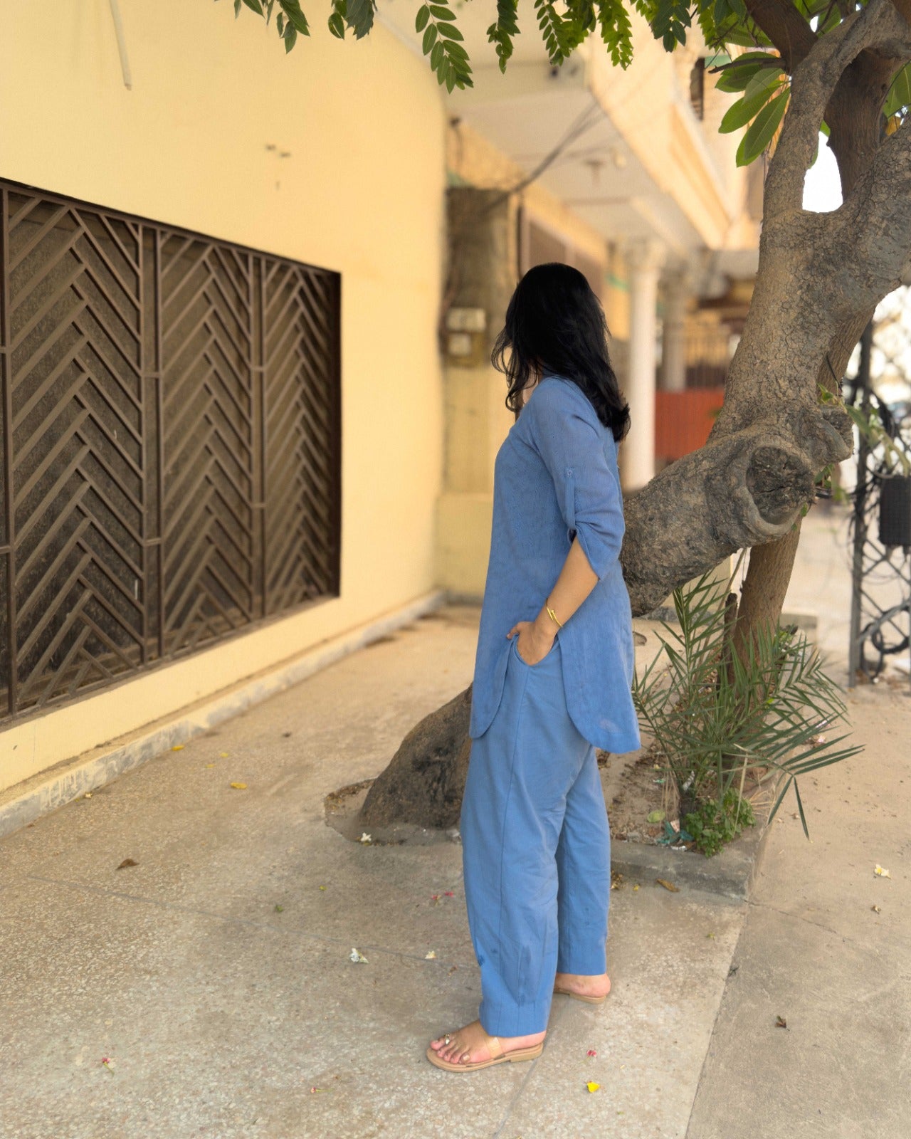 Neeli Ada