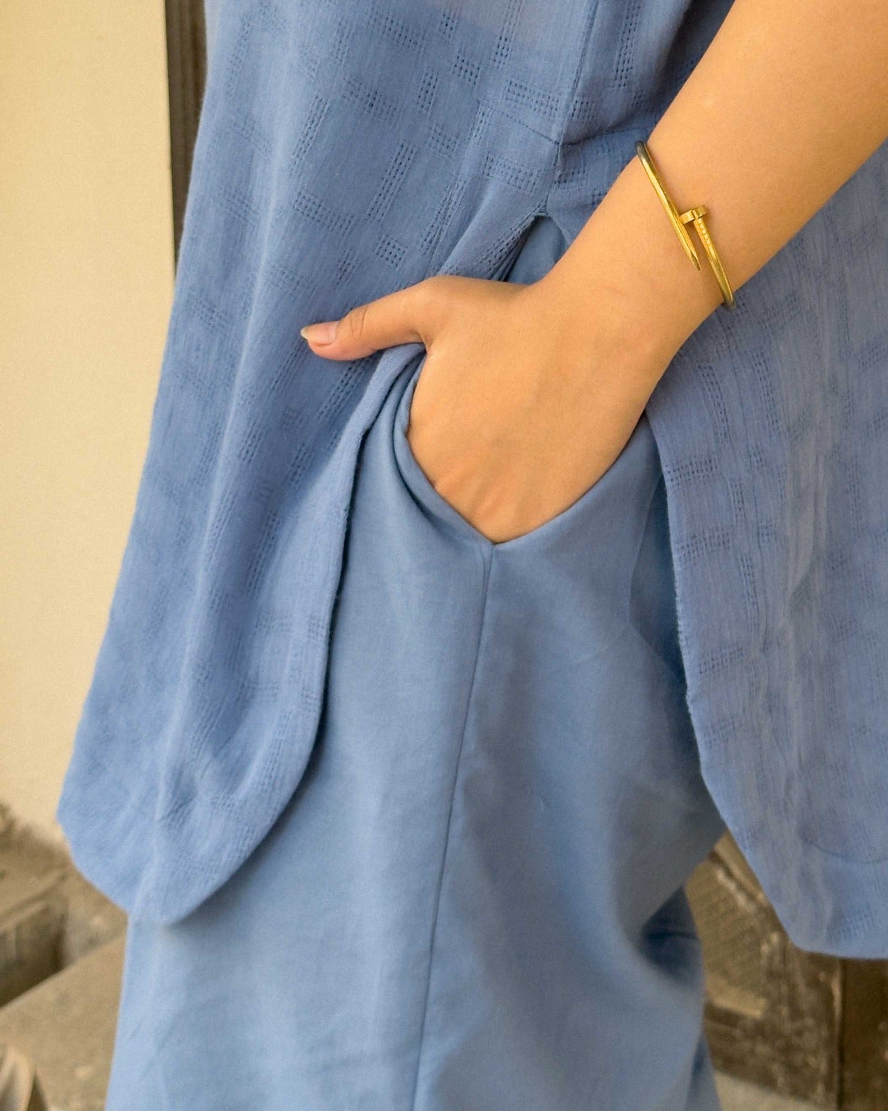 Neeli Ada