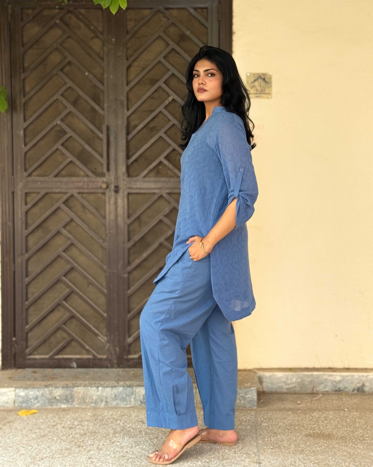 Neeli Ada